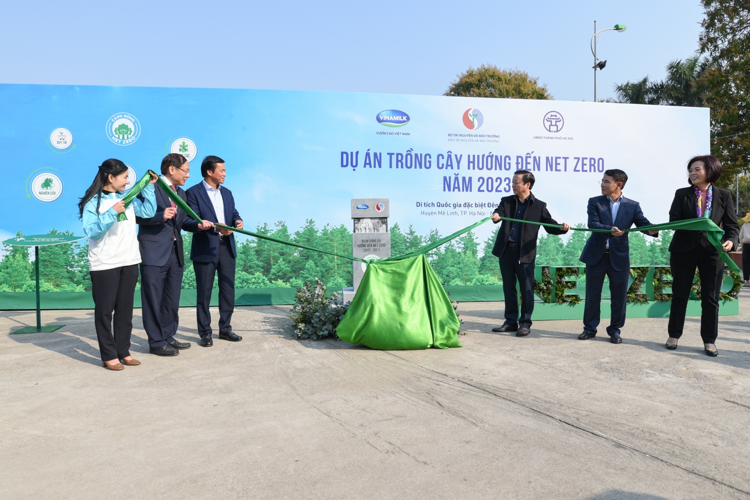 Thúc đẩy mục tiêu Net Zero Carbon năm 2050, Vinamilk khởi động dự án trồng cây tại Hà Nội