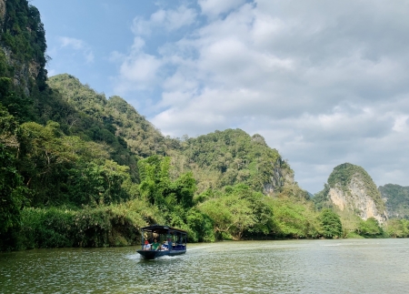 Hồ Ba Bể - "Viên ngọc xanh" giữa đại ngàn Việt Bắc