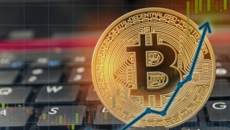 Bitcoin vượt mốc 30.000 USD sau loạt tin vui