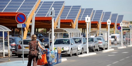 Pháp tham vọng lắp đặt điện mặt trời trên toàn bộ bãi đậu xe