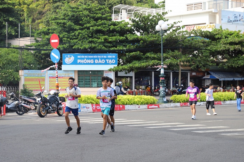 Giải chạy đường dài có mức giải thưởng cao nhất Việt Nam