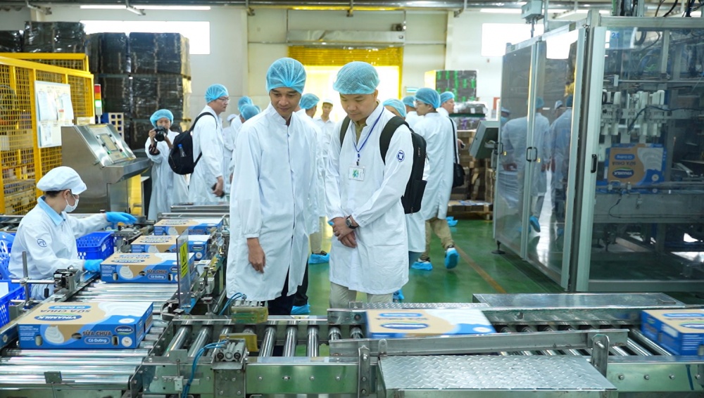 Vinamilk hợp tác với 2 nhà phân phối sữa & nông sản lớn Trung Quốc đưa sữa chua "Made in Vietnam" đến thị trường tỷ dân