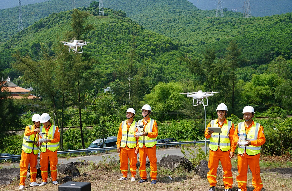 Các phong trào thi đua đã tạo nên con người EVNNPT có bản lĩnh vững vàng và khát vọng vươn lên