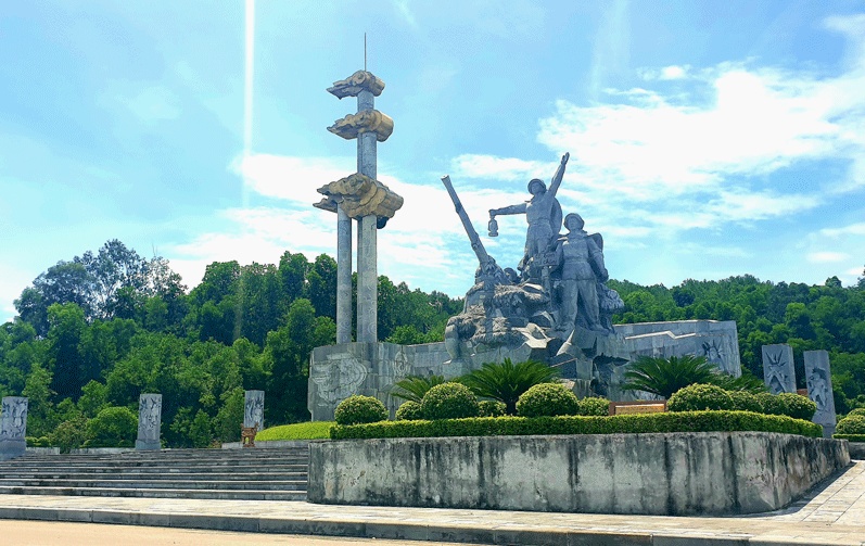 Chương trình nghệ thuật “Truông Bồn - Dấu chân Anh hùng”: Tưởng nhớ và tri ân các anh hùng liệt sĩ