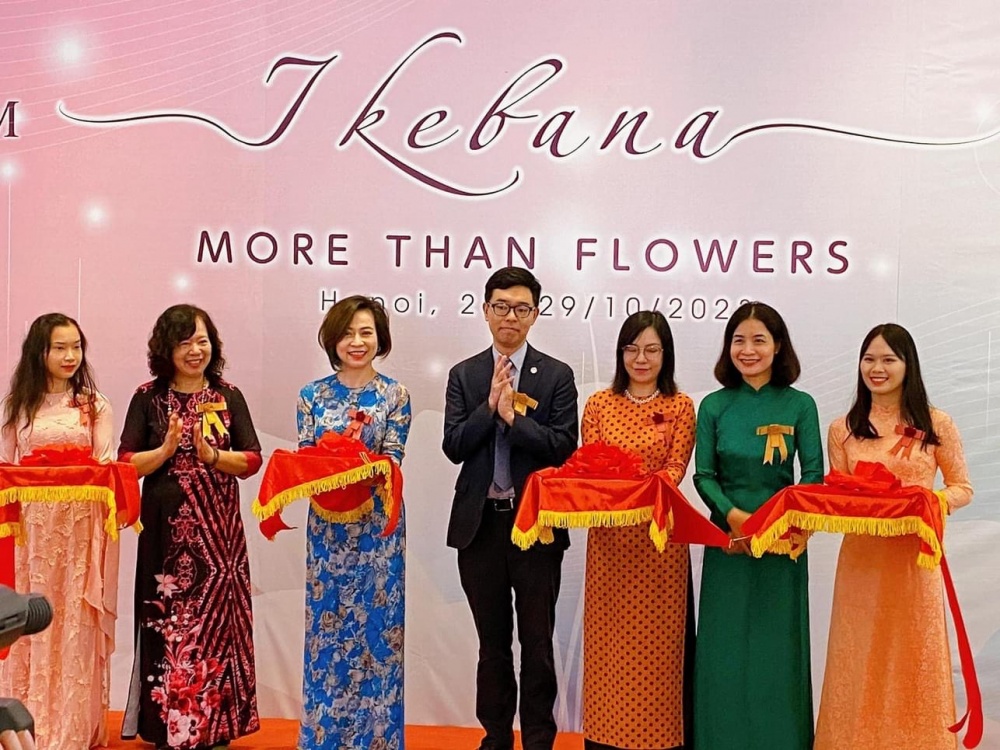 Khai mạc triển lãm Ikebana Hà Nội lần VI - “More than Flower”