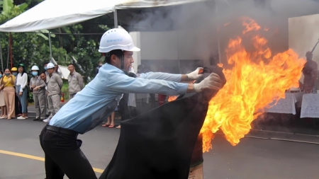 Tác phẩm dự thi "Petrovietnam trong tôi": Bộ ảnh "Vì bình yên cuộc sống", tác giả Trần Đăng Khoa (PV Security)