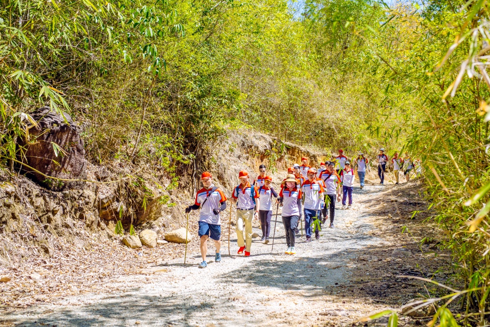 16-THD-AD-0001: Công đoàn Công ty Chế biến Khí Vũng Tàu trong hành trình trekking chinh phục núi Dinh.