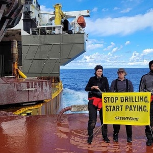 Shell đệ đơn kiện Greenpeace