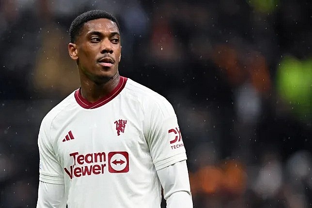 Anthony Martial bất hòa với Erik Ten Hag?