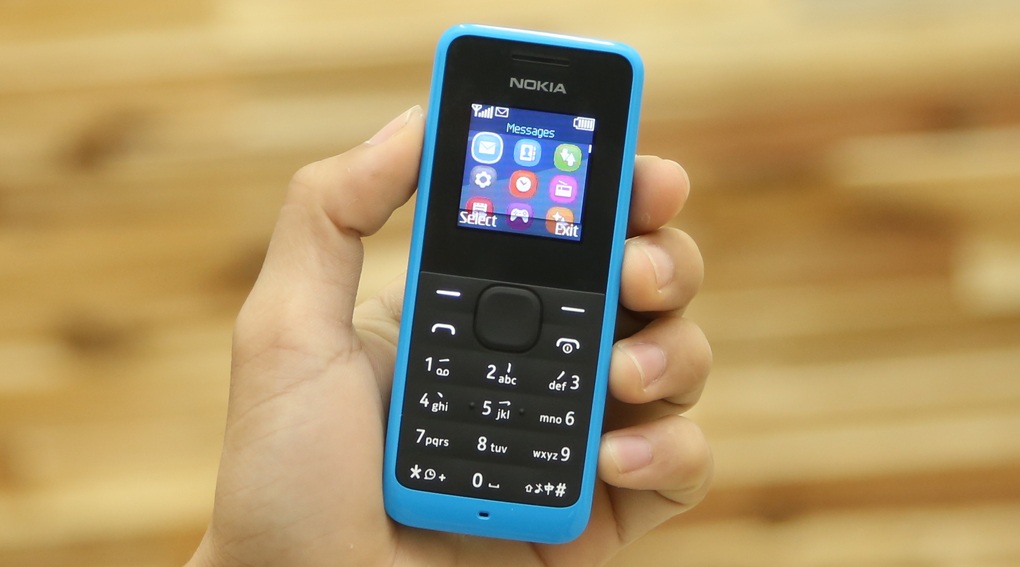 4. Nokia 105 - Ra mắt năm 2013. Đây là số ít chiếc điện thoại cơ bản được Nokia ra mắt trong