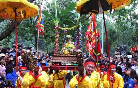 Bốn lễ hội truyền thống lớn ở Hà Nội vào mùng 6 Tết