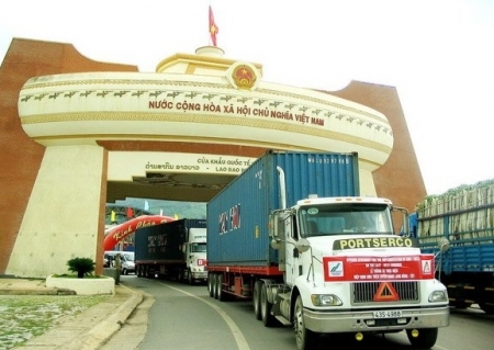 Việt Nam nhập siêu từ Lào hơn 60 triệu USD trong tháng đầu năm