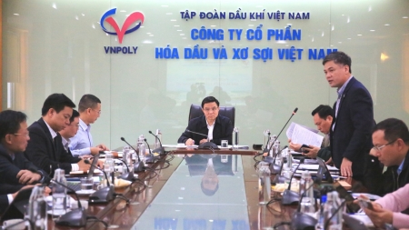 Chủ tịch HĐTV, Tổng Giám đốc Petrovietnam Lê Mạnh Hùng: Tập trung nguồn lực phục hồi sản xuất Nhà máy Xơ sợi Việt Nam