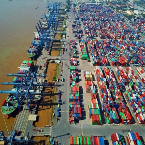 4.257 container tồn đọng tại cảng Cát Lái gây nhiều thiệt hại