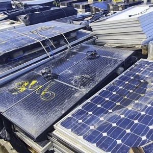 Úc đối mặt với nguy cơ “chìm trong” rác thải từ pin năng lượng mặt trời