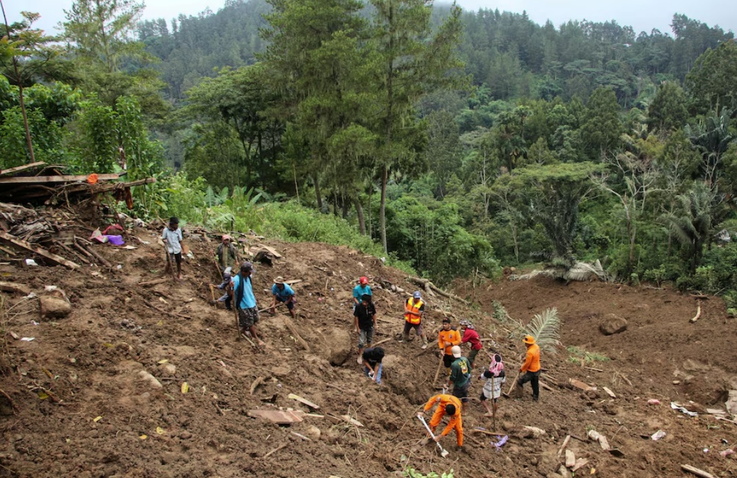 Indonesia: Lở đất làm 18 người thiệt mạng, 2 người mất tích
