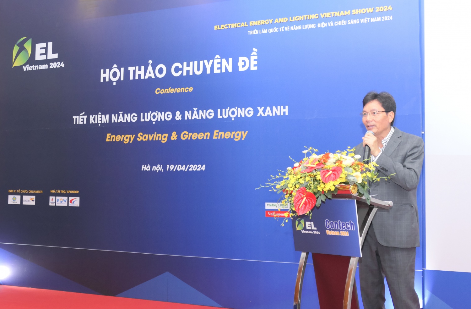 ông Mai Quốc Hội – Phó Chủ tịch kiêm Tổng thư ký Hội điện lực Việt Nam phát biểu tại hội thảo
