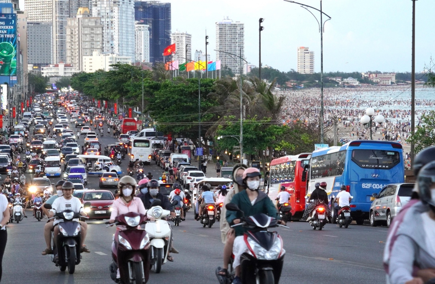 Hơn 143.000 lượt khách du lịch đến Bà Rịa - Vũng Tàu trong ngày thứ hai nghỉ lễ