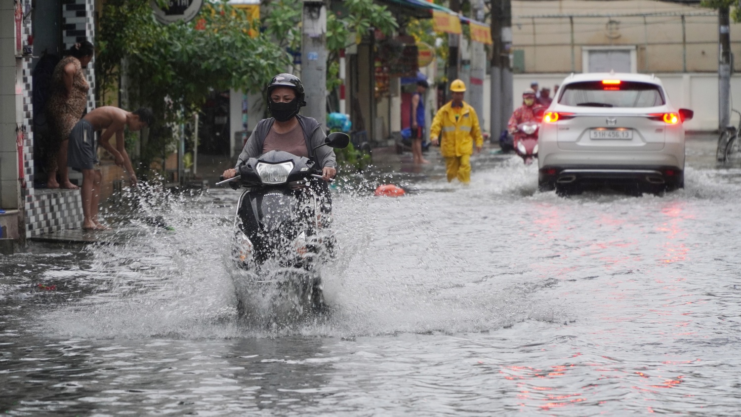 TP HCM: Vì sao người dân Thủ Đức vẫn phải 