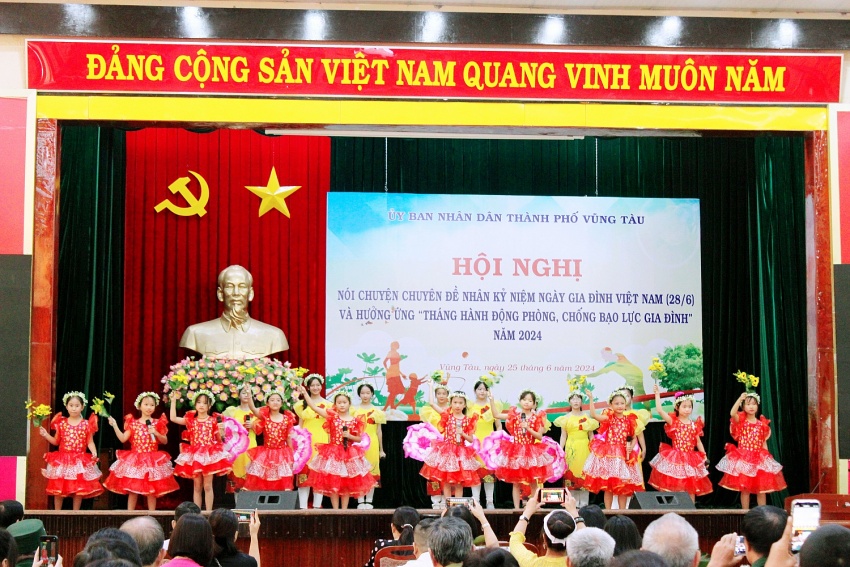 Vũng Tàu tổ chức hội nghị nói chuyện chuyên đề “Hạnh phúc sẽ tỏa sáng trong gia đình không bạo lực”