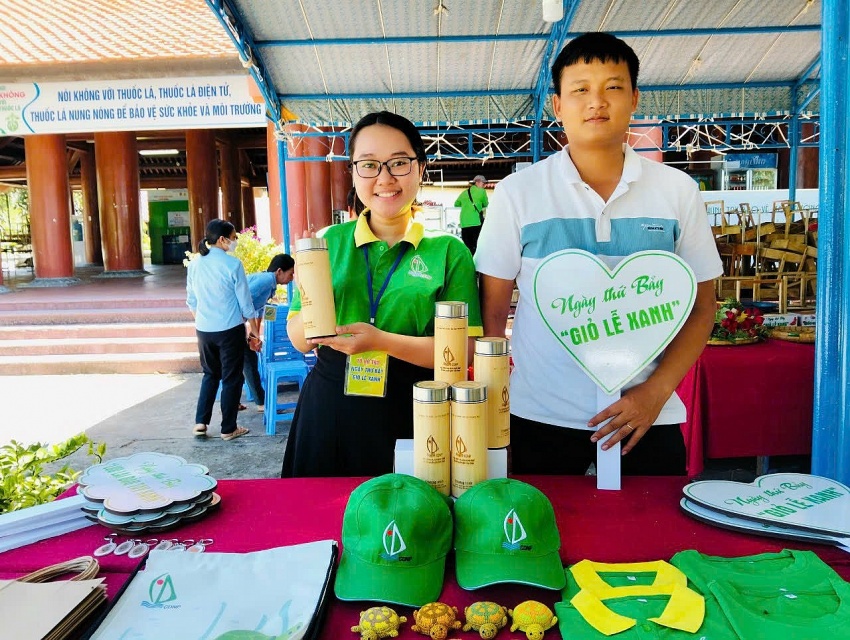 Côn Đảo: “Nói không với hoạt động cúng đốt hàng mã”