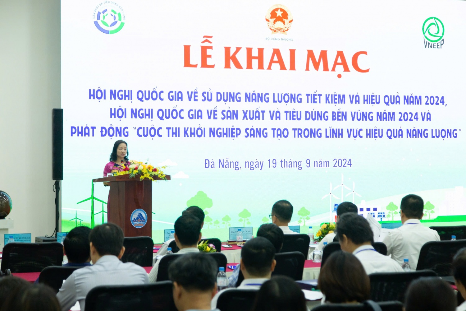 Tăng cường nhận thức được tầm quan trọng của hoạt động sử dụng năng lượng tiết kiệm và hiệu quả, sản xuất và tiêu dùng bền vững