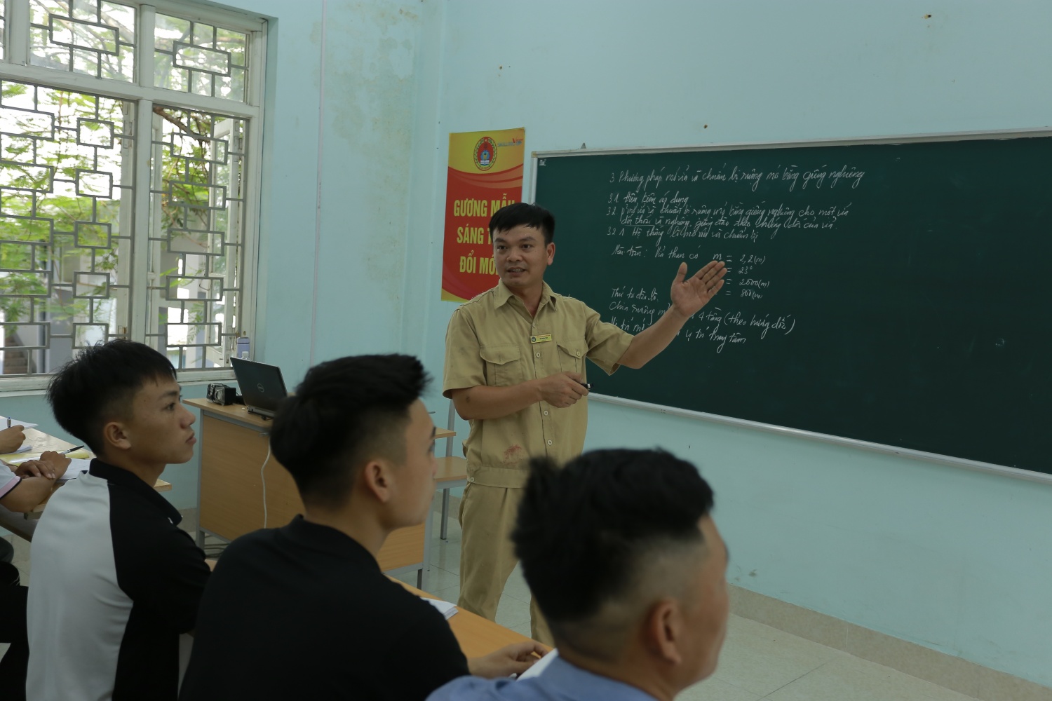 Cao đẳng Than - Khoáng sản: Nỗ lực cao trong công tác đào tạo, tuyển sinh