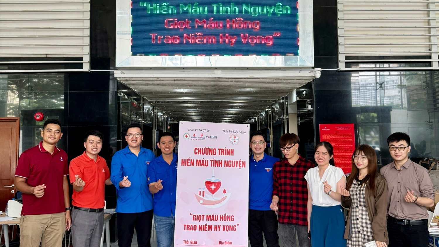 Đoàn Thanh niên PVEP tổ chức Hiến máu “Giọt máu hồng – Trao niềm hy vọng” năm 2024