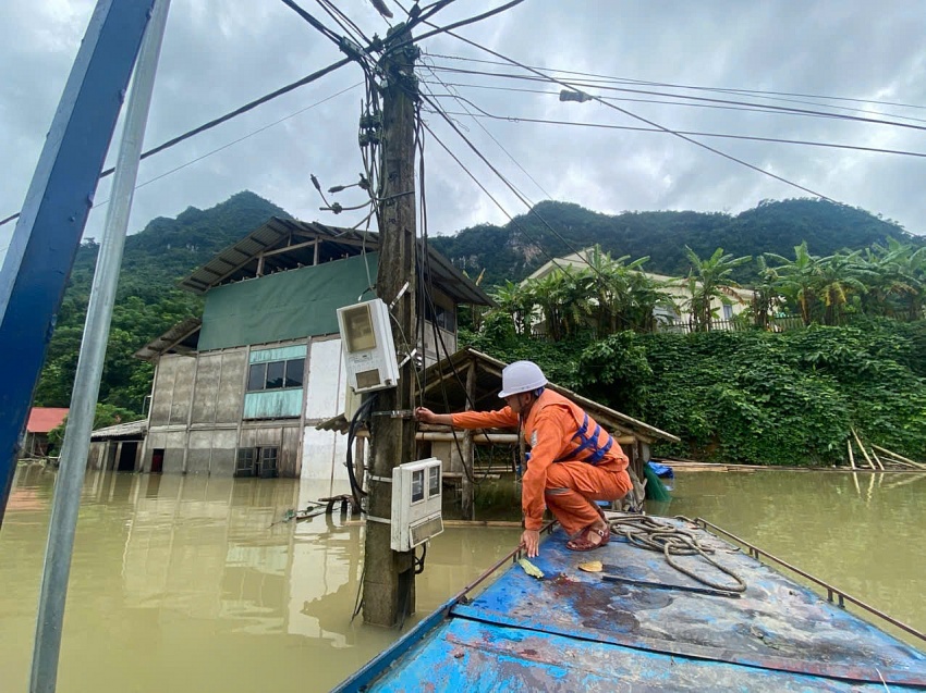 9 tháng đầu năm, sản lượng điện sản xuất và nhập khẩu toàn hệ thống tăng gần 11%