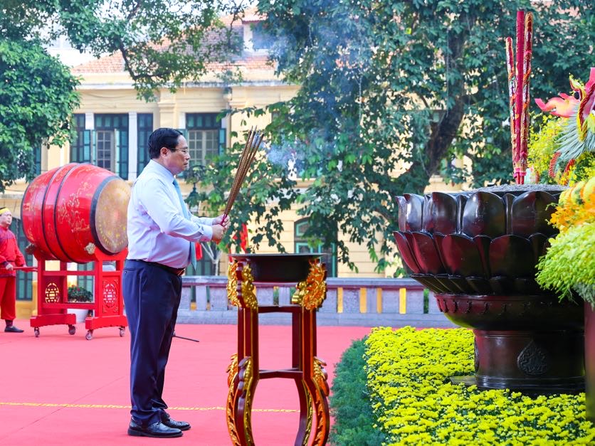 Thủ tướng Phạm Minh Chính dự 'Ngày hội Văn hóa vì hòa bình' của Hà Nội- Ảnh 2.