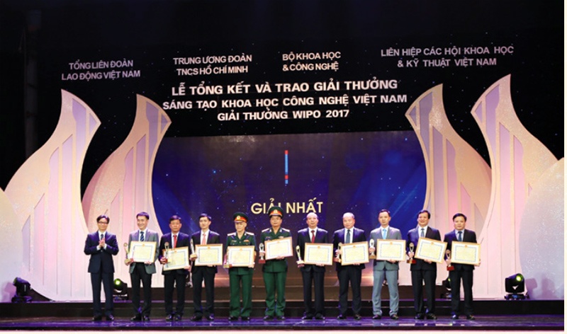 Đẩy mạnh đổi mới, ứng dụng khoa học công nghệ