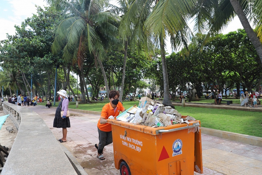 Hội thảo phân loại, thu gom, vận chuyển, xử lý chất thải rắn sinh hoạt tại các đảo và khu vực ven biển