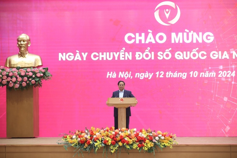 Thủ tướng: Chuyển đổi số cần hành động mạnh mẽ hơn, quyết liệt hơn, tăng tốc, bứt phá hơn