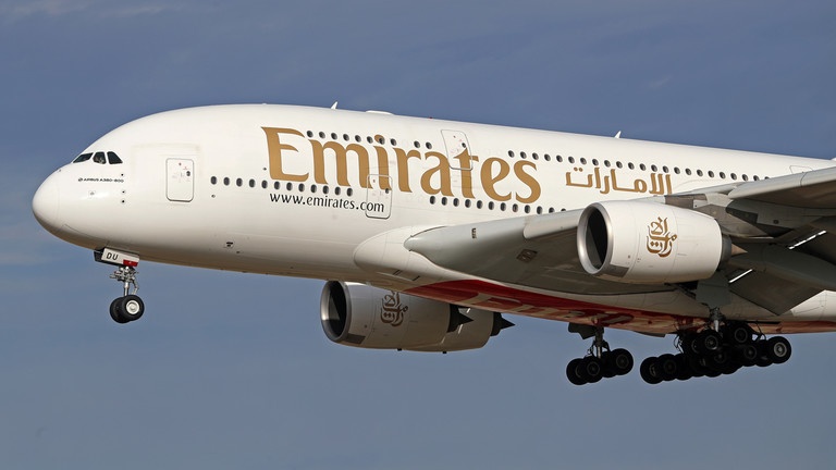 Bị hoãn giao máy bay, Emirates “đàm phán nghiêm túc” với Boeing