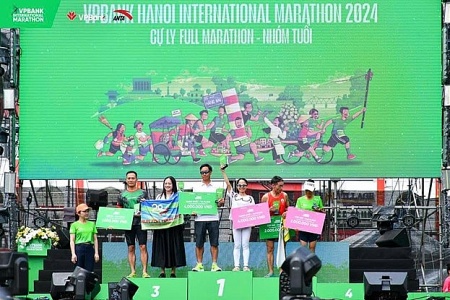 Chân chạy VPI phá kỷ lục ở VPBank Hanoi International Marathon 2024