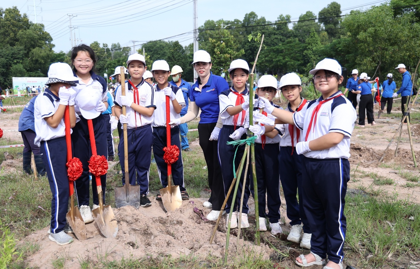 Bà Rịa-Vũng Tàu: Lễ ra quân thực hiện “Tết trồng cây 2024” tại xã đảo Long Sơn