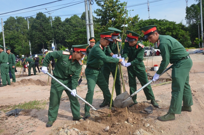 Bà Rịa-Vũng Tàu: Lễ ra quân thực hiện “Tết trồng cây 2024” tại xã đảo Long Sơn