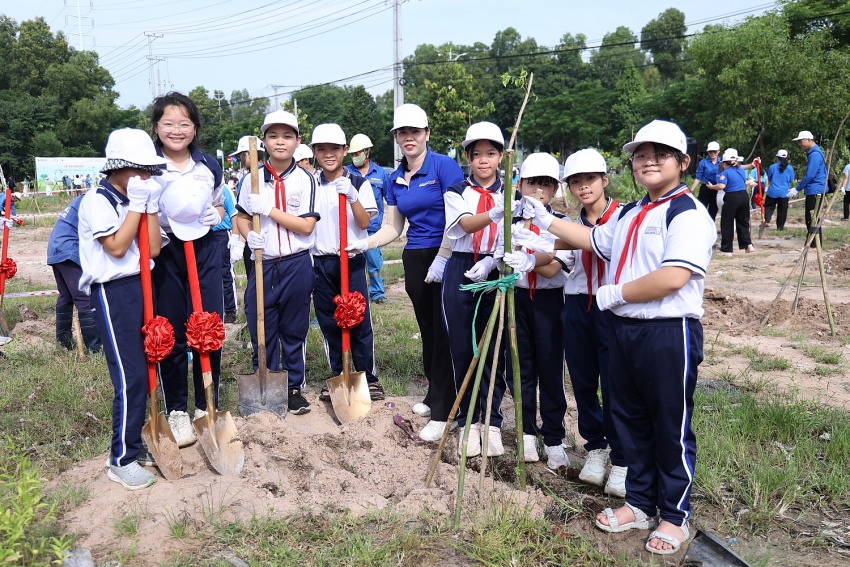 Bà Rịa-Vũng Tàu: Lễ ra quân thực hiện “Tết trồng cây 2024” tại xã đảo Long Sơn