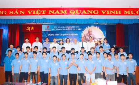 PV College tổ chức Hội thảo “Ngành Dầu khí trong sự nghiệp phát triển kinh tế - xã hội”