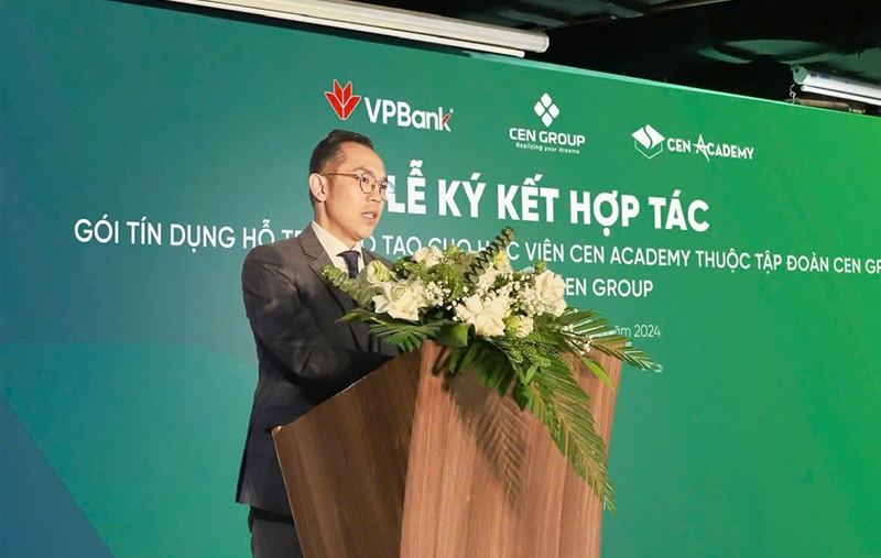 VPBank & Cen Academy (Cen Group) kí kết hợp tác hỗ trợ tín dụng đào tạo cho các học viên