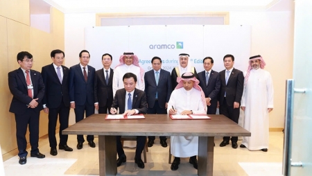 Petrovietnam và Saudi Aramco trao Biên bản hợp tác trong lĩnh vực thương mại dầu khí