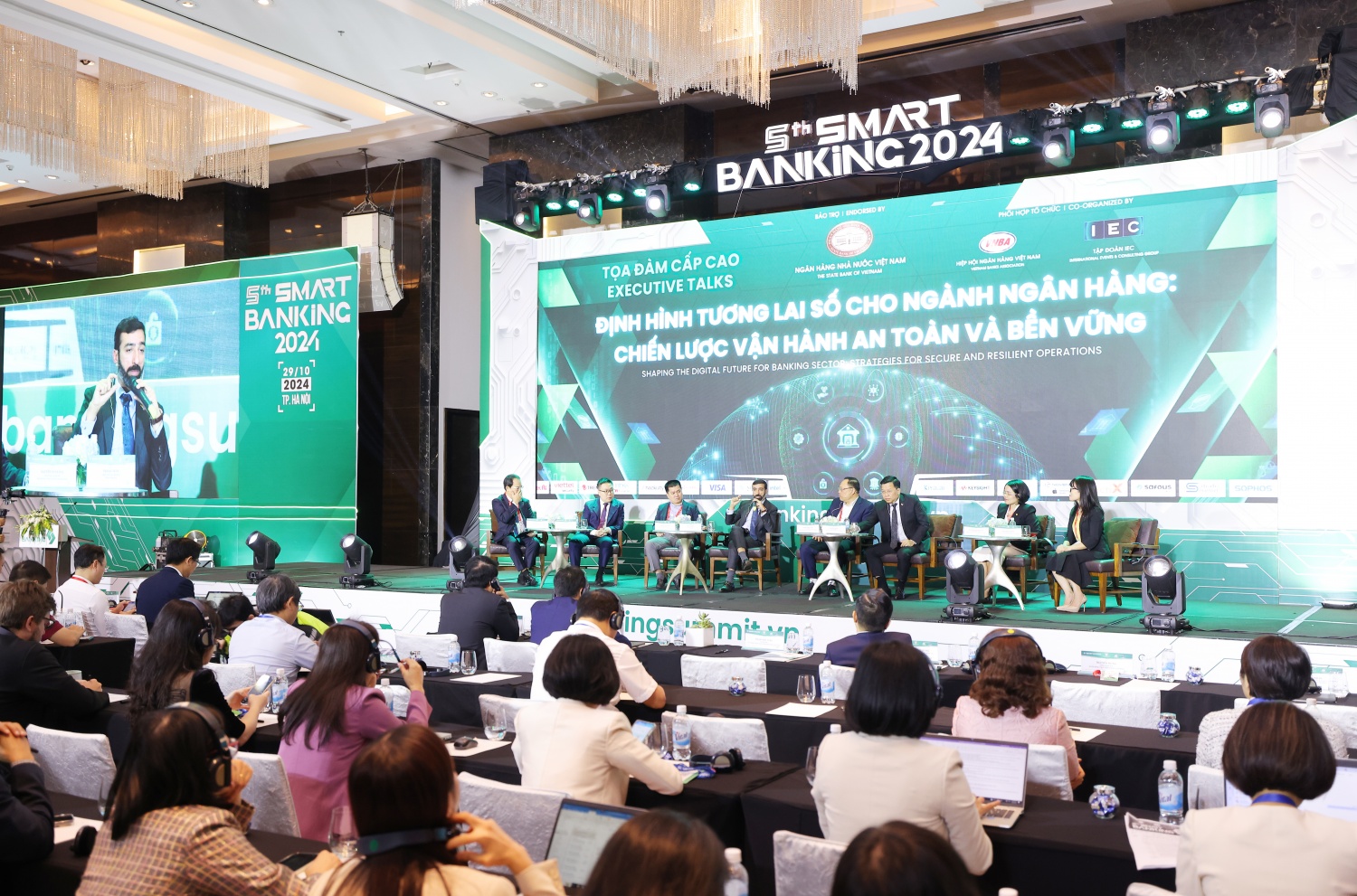 Techcombank tạo dấu ấn tại Smart Banking 2024: Giải pháp ngân hàng số “vượt trội” Techcombank Mobile