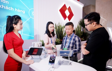 Techcombank tạo dấu ấn tại Smart Banking 2024: Giải pháp ngân hàng số “vượt trội” Techcombank Mobile