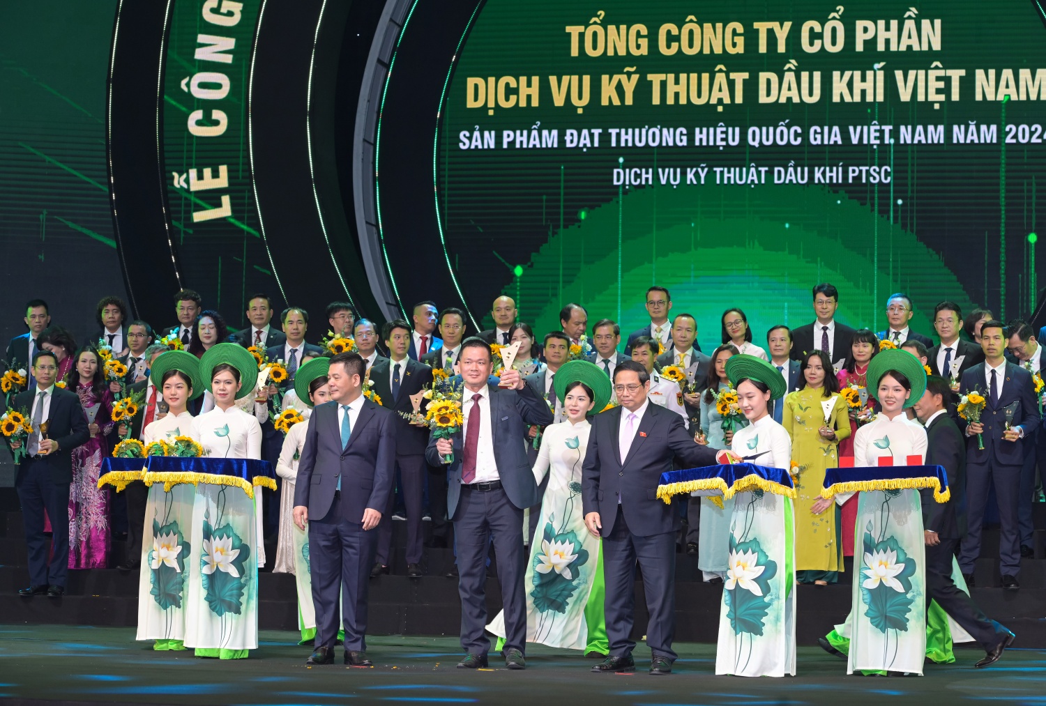 Vinh danh 6 doanh nghiệp Petrovietnam có sản phẩm đạt Thương hiệu Quốc gia năm 2024