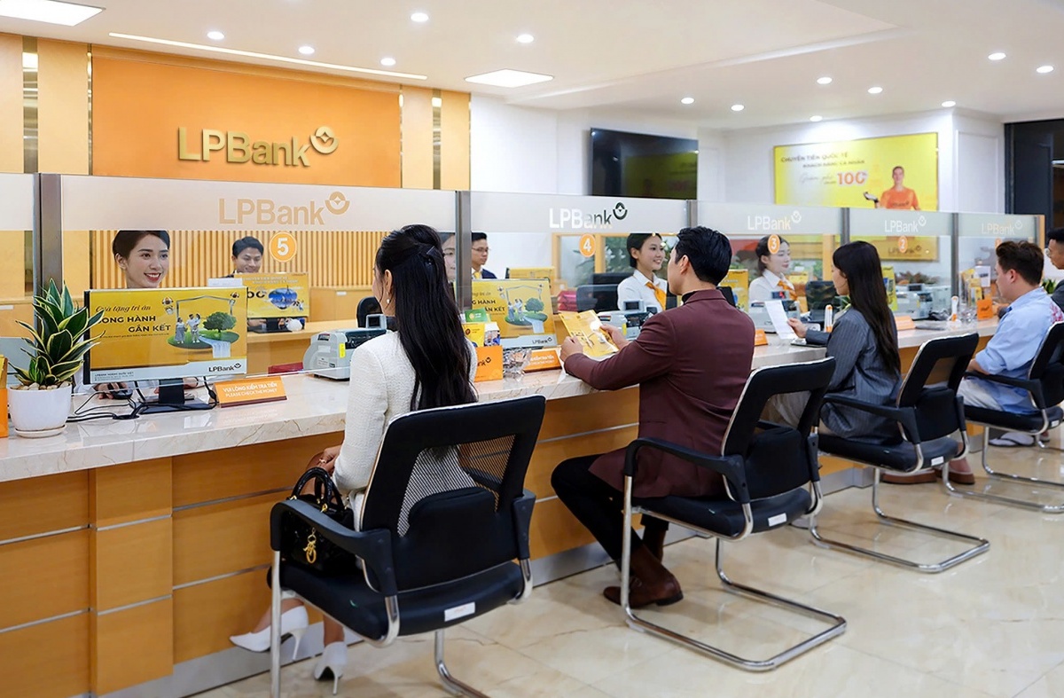 LPBank khuyến nghị khách hàng cập nhật giấy tờ tùy thân còn hiệu lực và xác thực sinh trắc học trước 01/01/2025