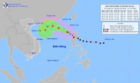 Bão Toraji đổ bộ Biển Đông, miền Trung mưa lớn