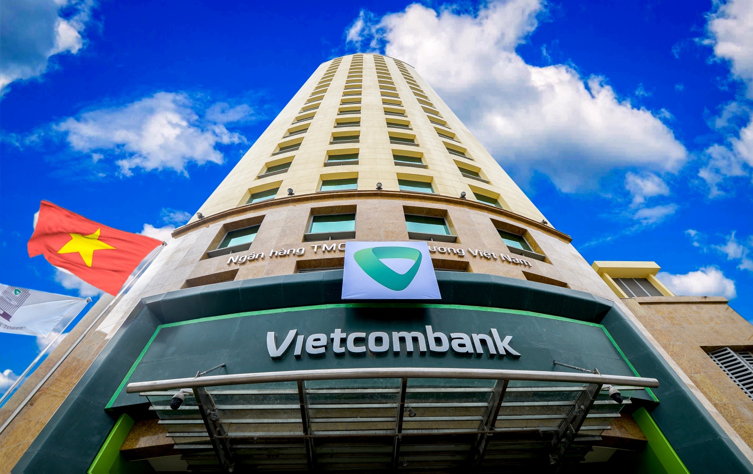 Vietcombank Vinh: Xây dựng đảng bộ vững mạnh, tạo nên một tập thể phát triển và vươn xa