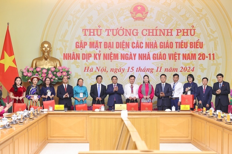 Thủ tướng gặp mặt đại diện các nhà giáo tiêu biểu năm 2024