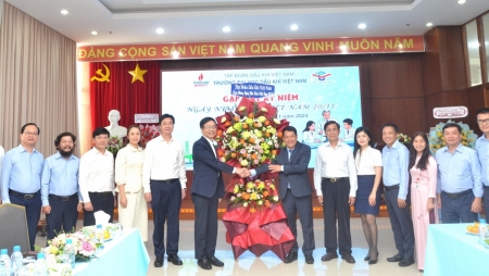 Trường Đại học Dầu khí Việt Nam tổ chức gặp mặt kỷ niệm Ngày Nhà giáo Việt Nam