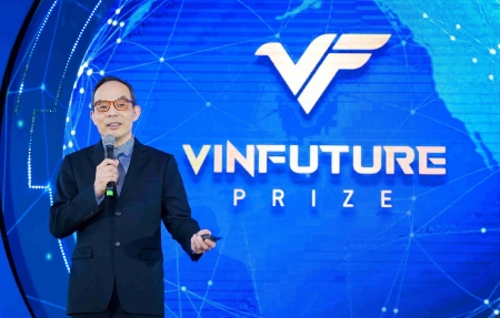 Nhà khoa học VinFuture: “AI thông minh hơn là an toàn hơn”